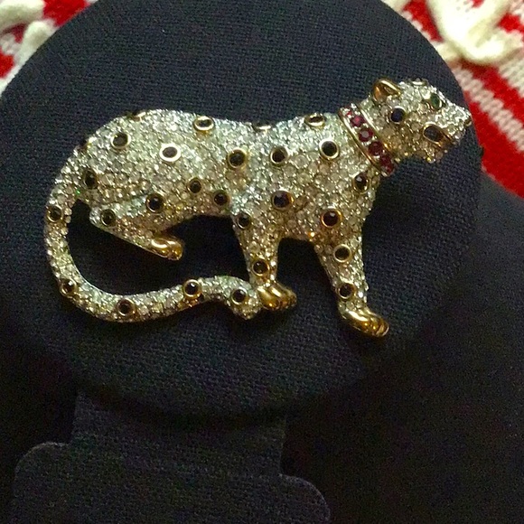 Vintage RARE signed SAL Swarovski pave crystal rhinestone gold leopard catbrooch